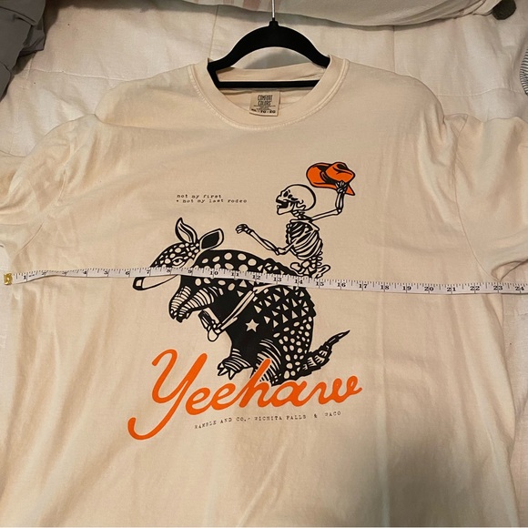 Ramble and Co. Yeehaw T-shirt - Picture 2 of 5